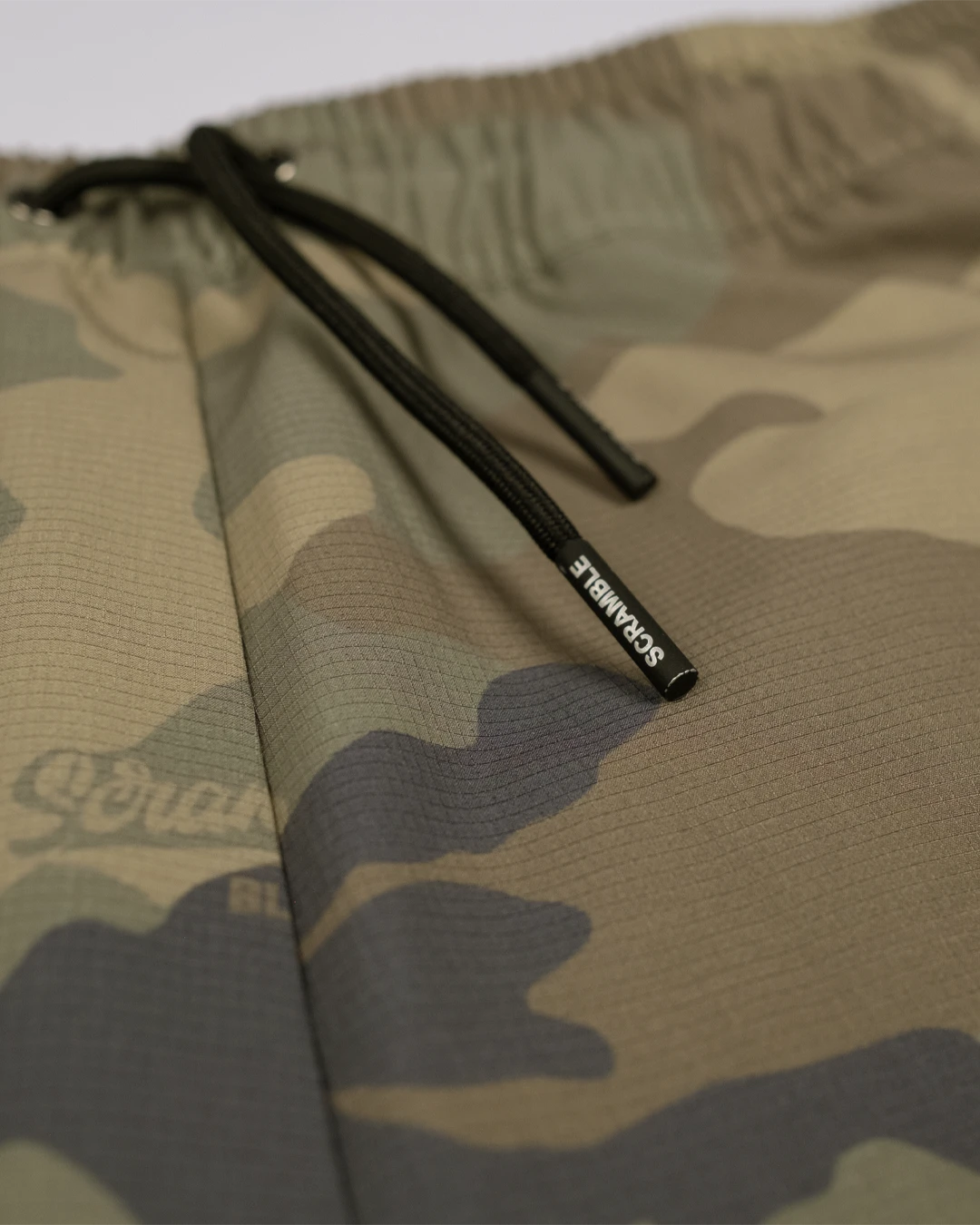 ACTIVE SHORTS - WOODLAND CAMO