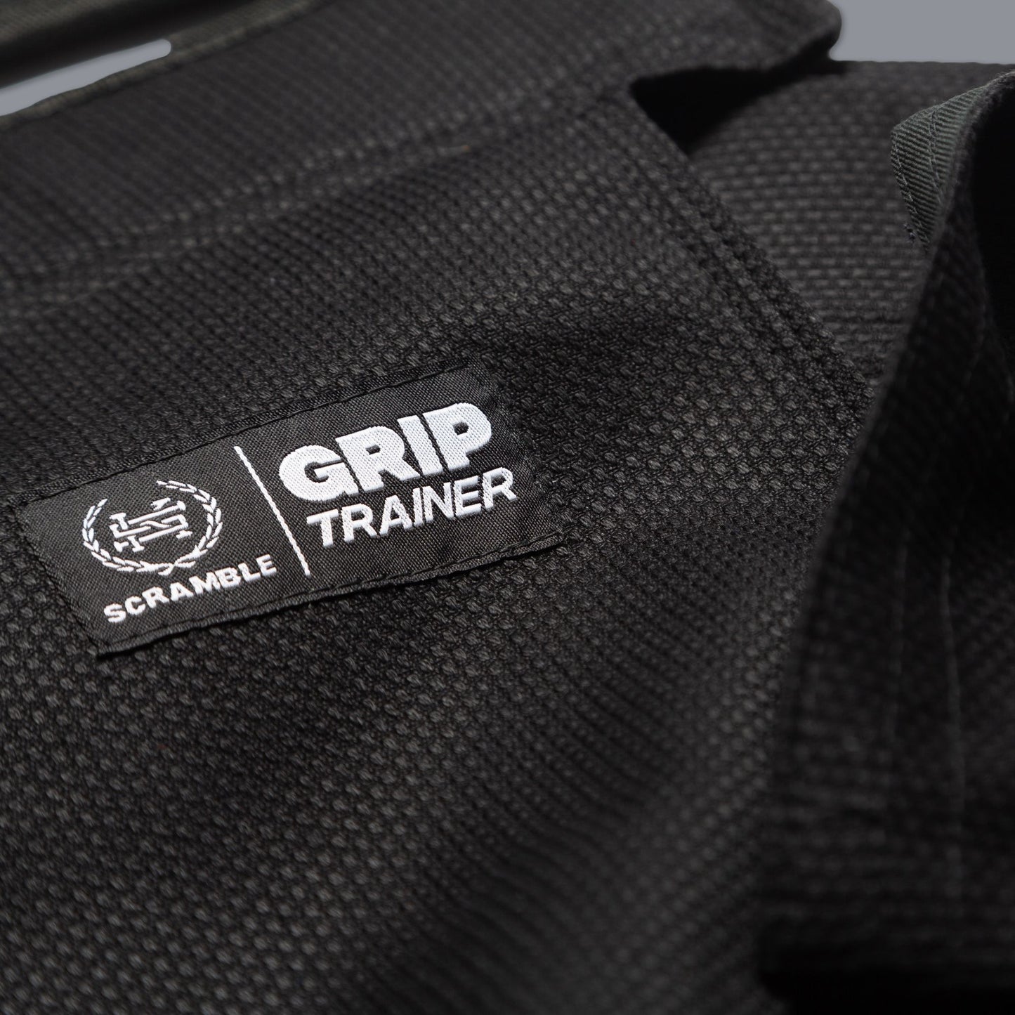 SCRAMBLE GRIP TRAINERS