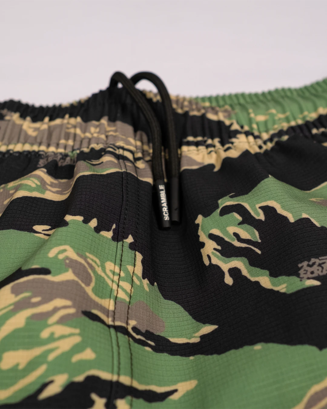 HAKATA TRAINING SHORTS - TIGER CAMO