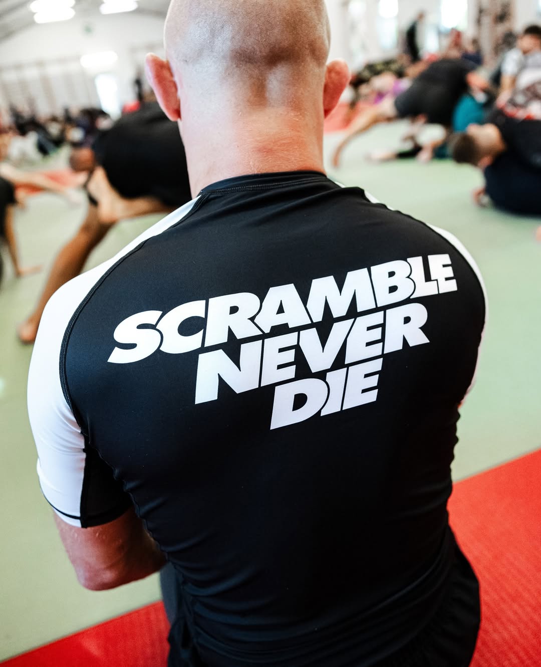 SCRAMBLE NEVER DIE RASHGUARD